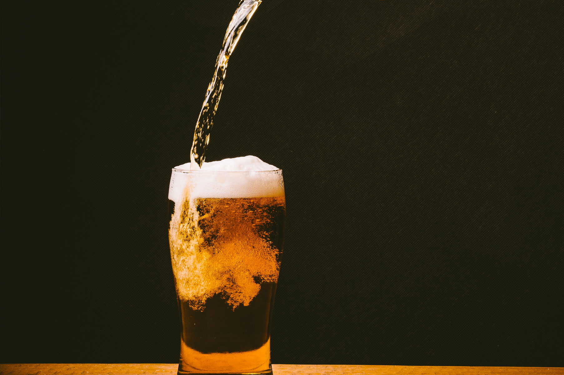 image d'un service en verre de bière